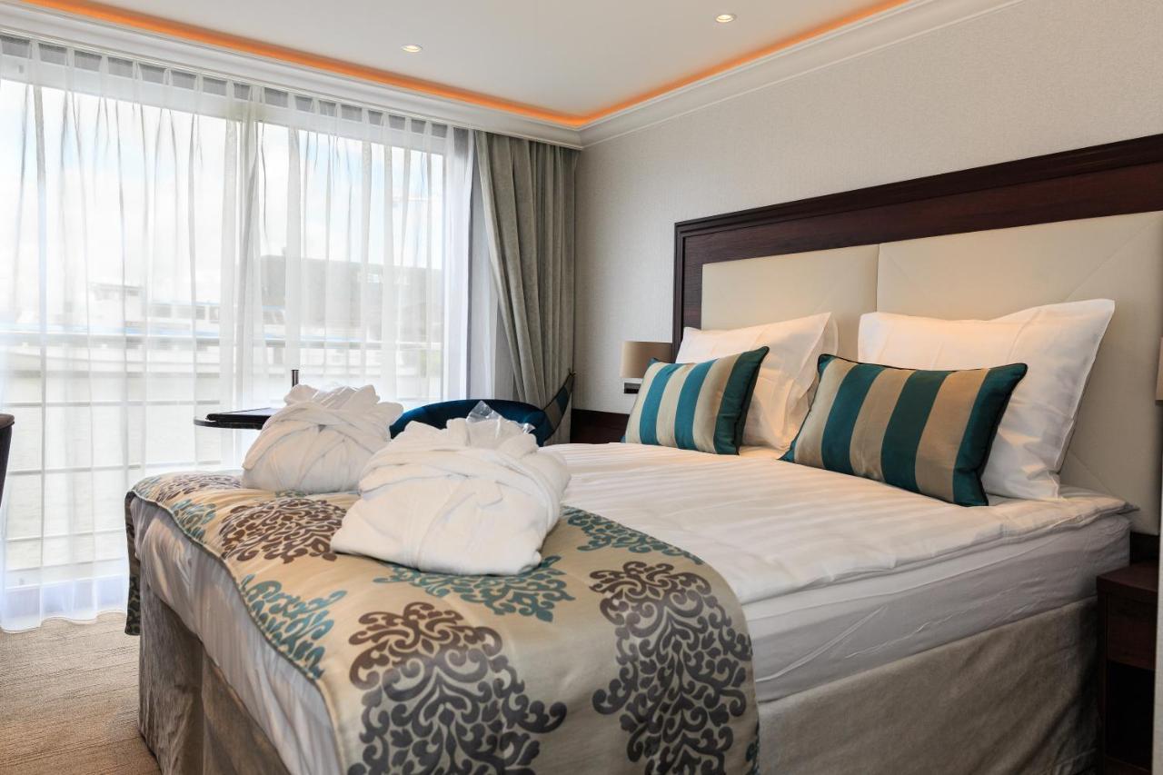 Hotel Select Ms Charles Dickens - Frankfurt Frankfurt nad Mohanem Exteriér fotografie